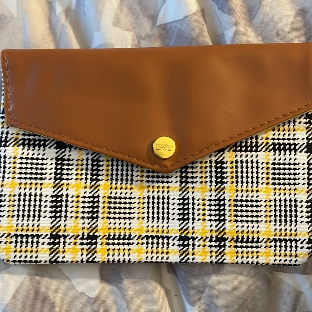 Ipsy bag never used